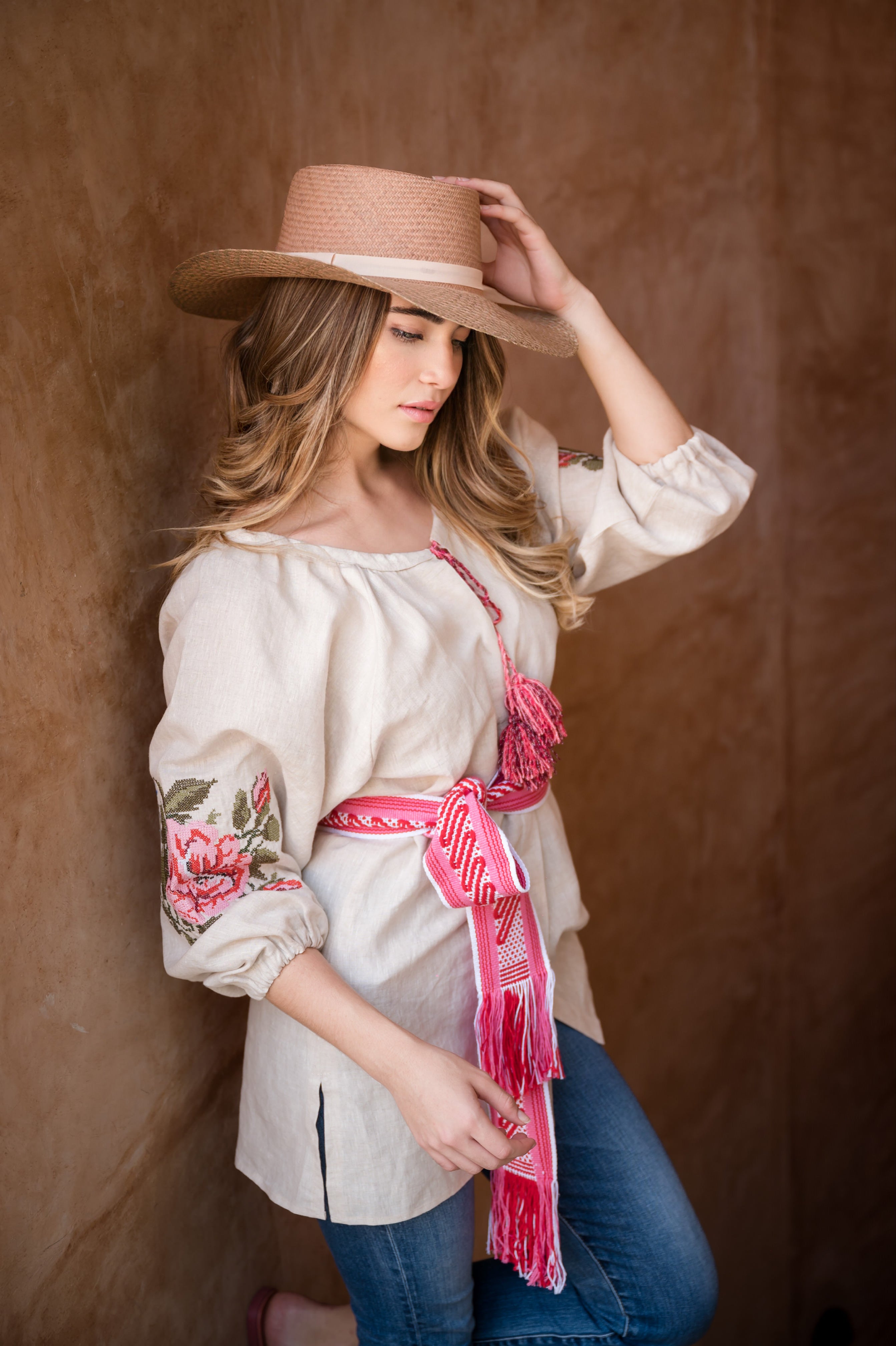 Blusa de lino beige punto de cruz