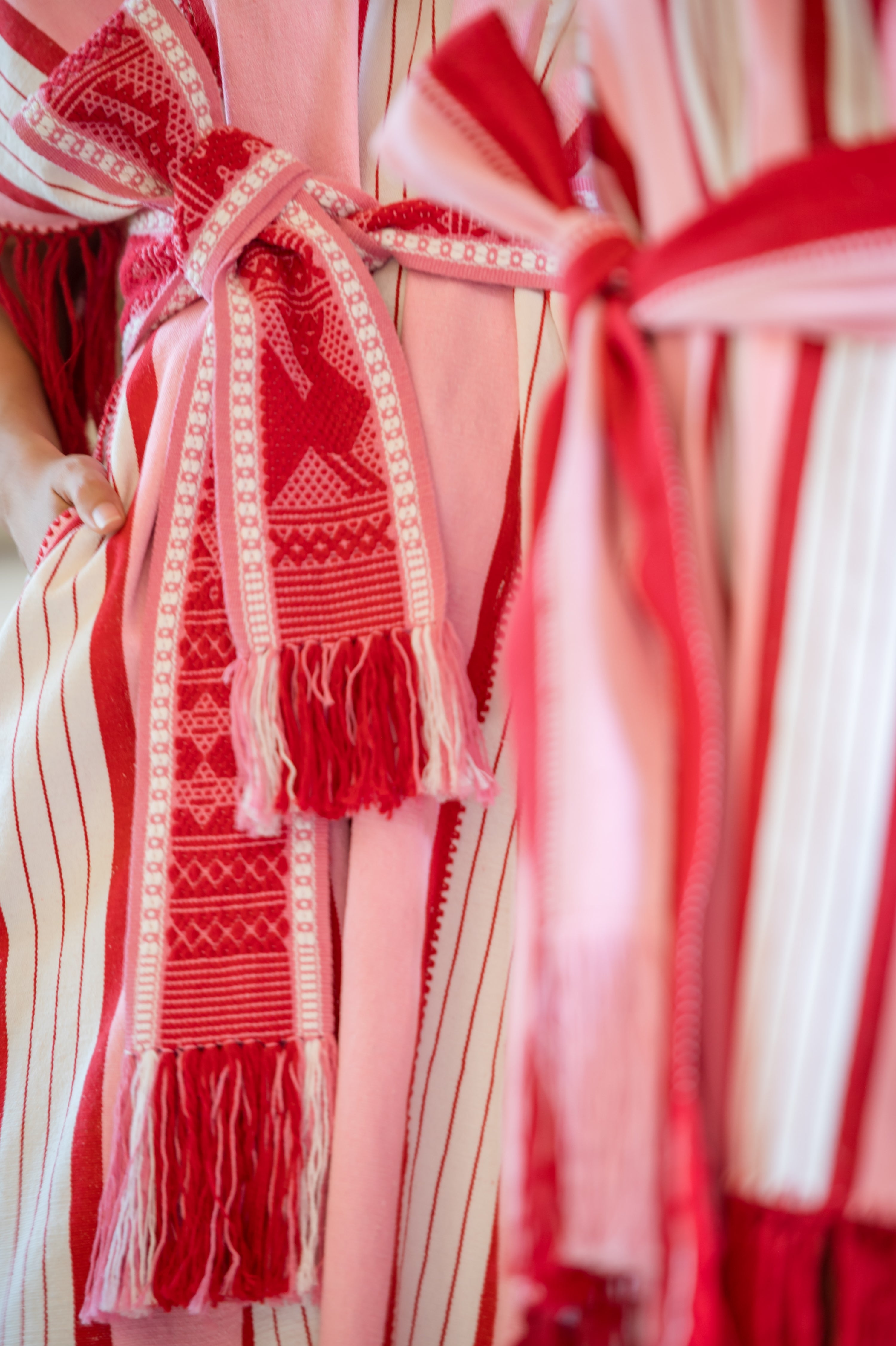 Cinturones tejidos a mano