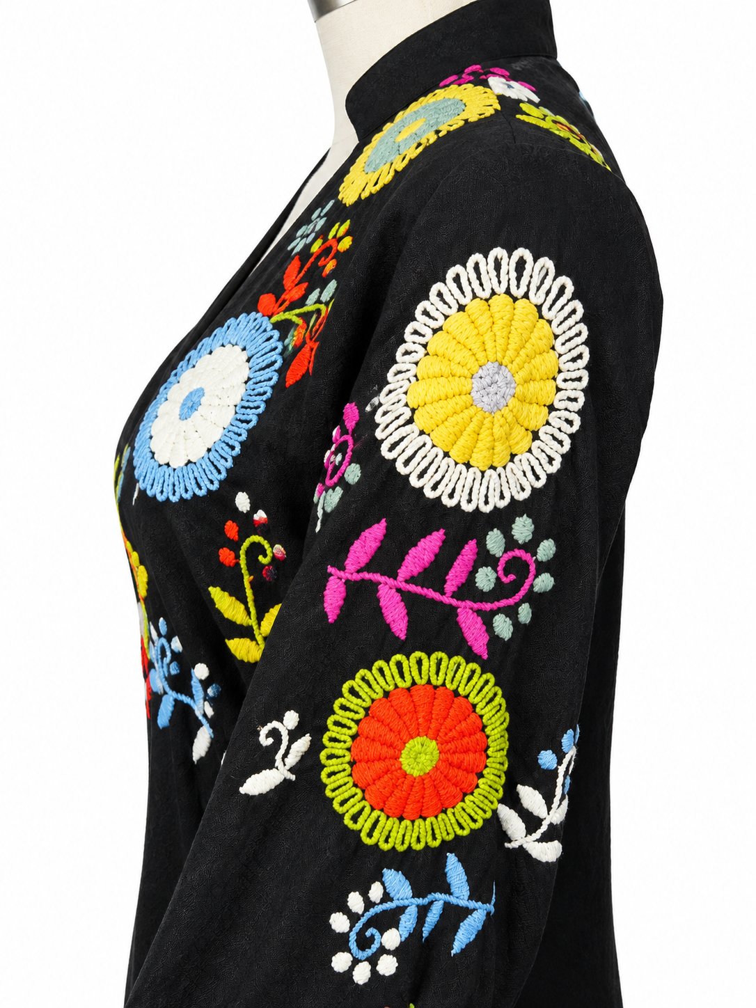 Tunica kimono negra bordado a mano