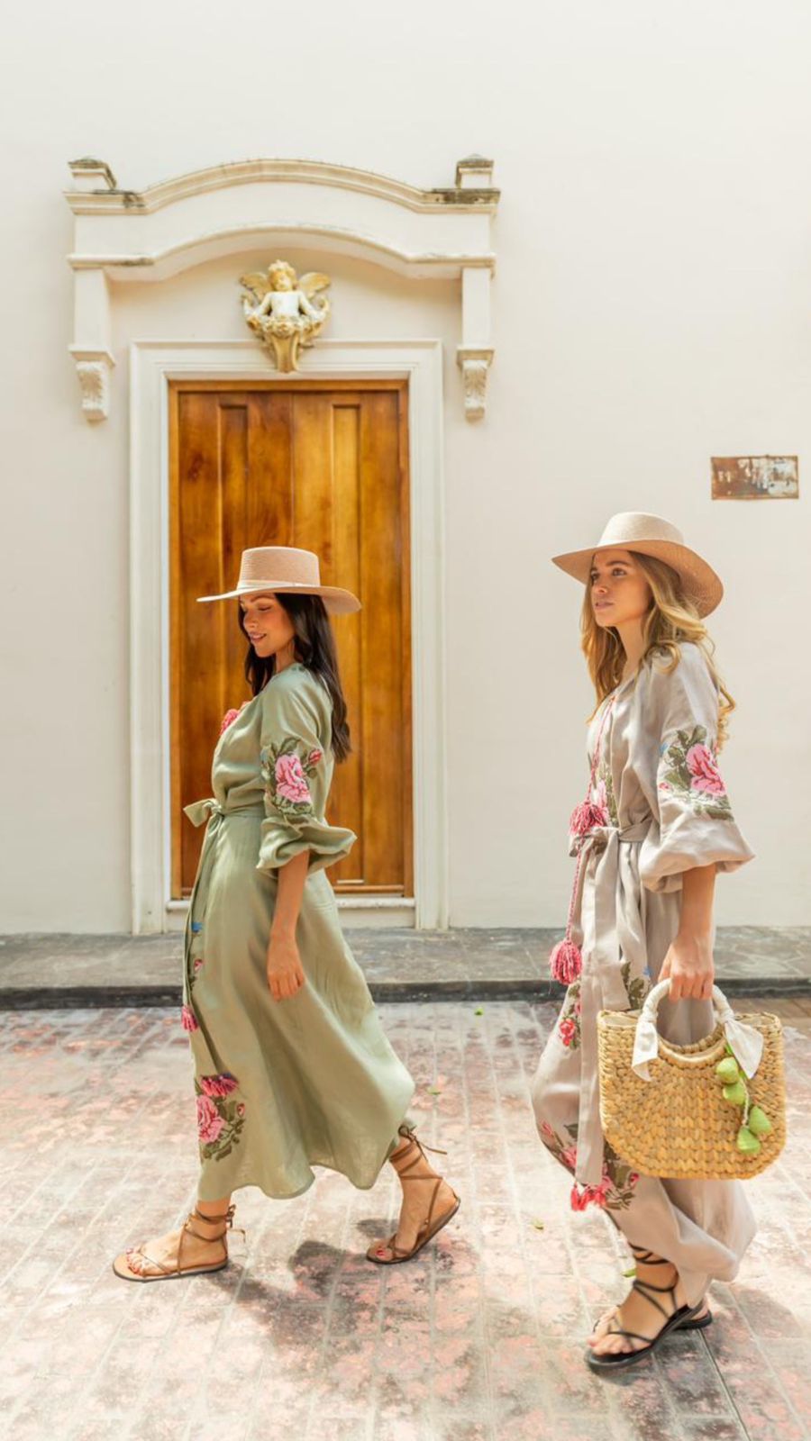 Vestido de lino verde en punto de cruz